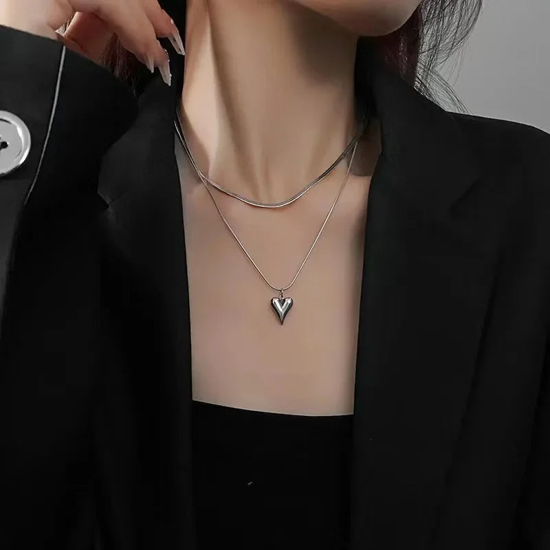 Double Layered Love Heart Pendant Necklace for Women Simple Neck Chain Jewelry Y2k Jewelry Choker Gothic Necklace for Women
