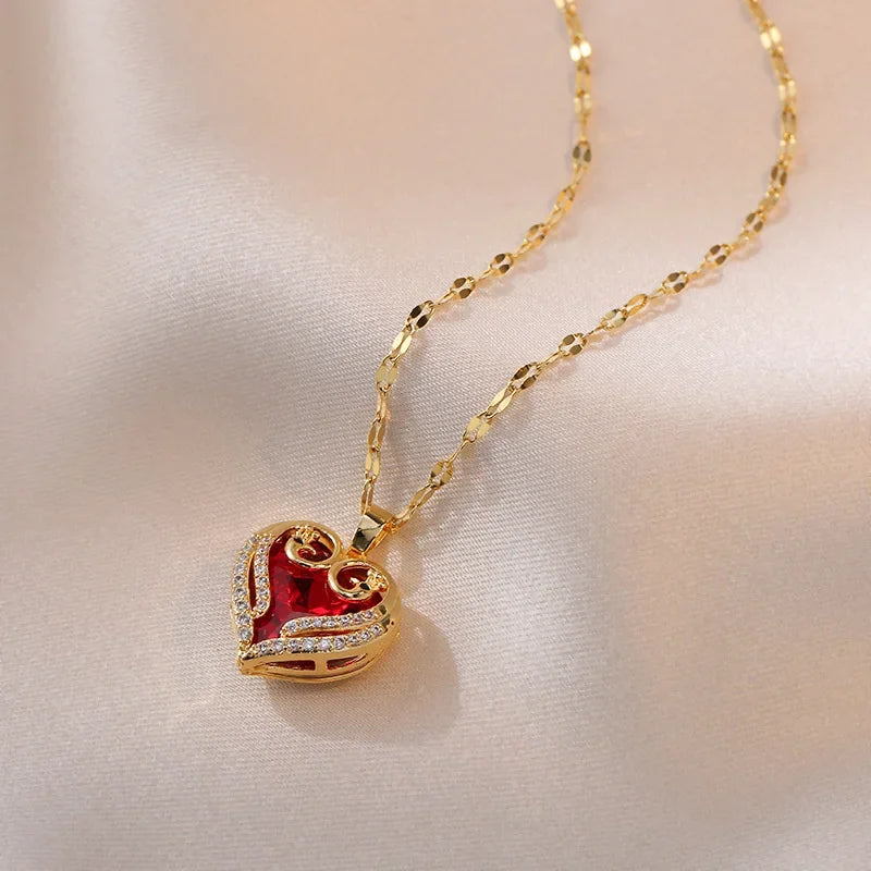 Fashionable and Luxurious Peach Heart Pearl Oyster Necklace, Personalized and Versatile Stainless Steel Clavicle Chain