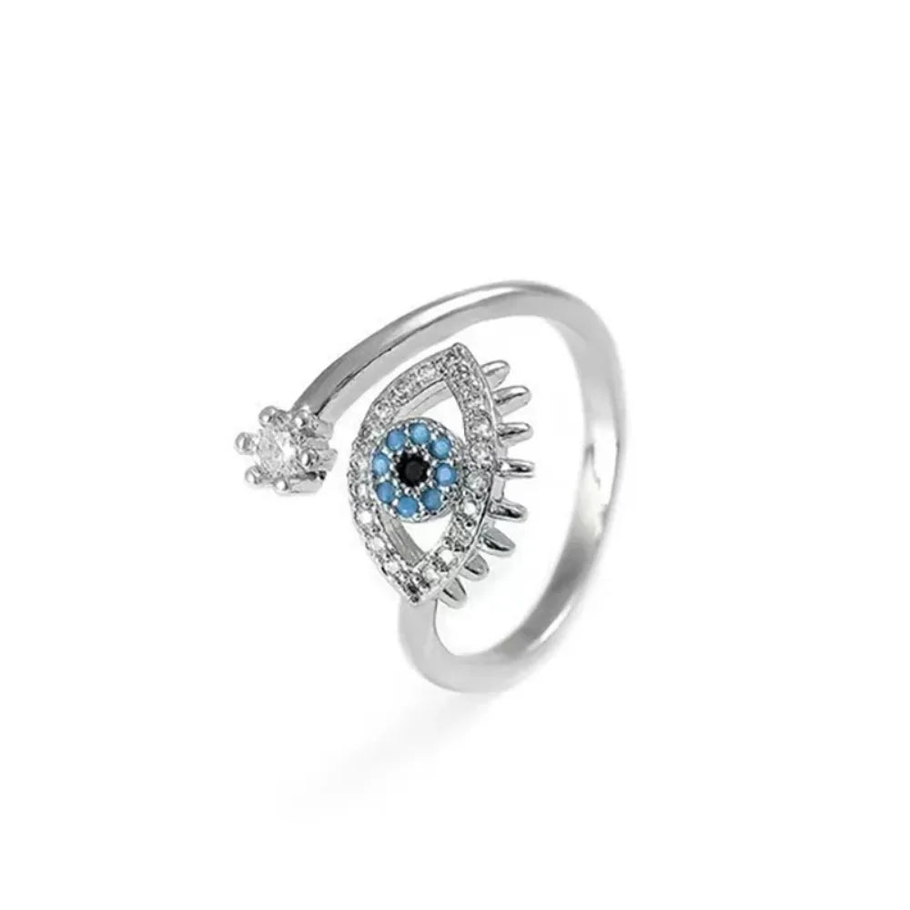 A blue-eyed ring - a simple, elegant, and fashionable piece of jewelry with a unique personality.