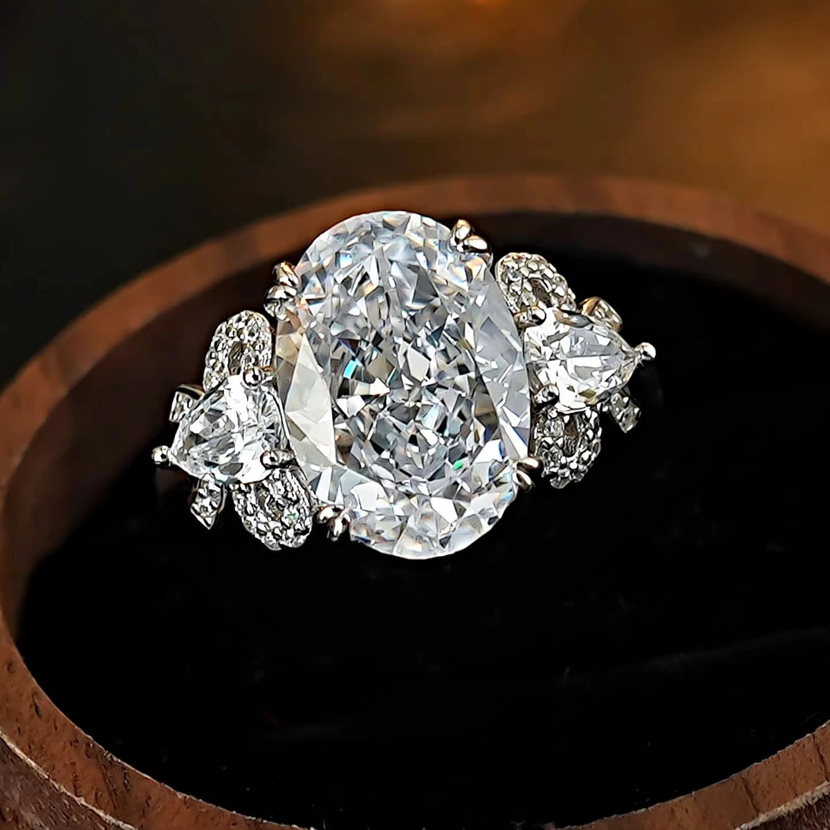 S925 silver ring with luxurious temperament, 9 * 13 zircon inlaid with crushed ice cutting, versatile women's jewelry