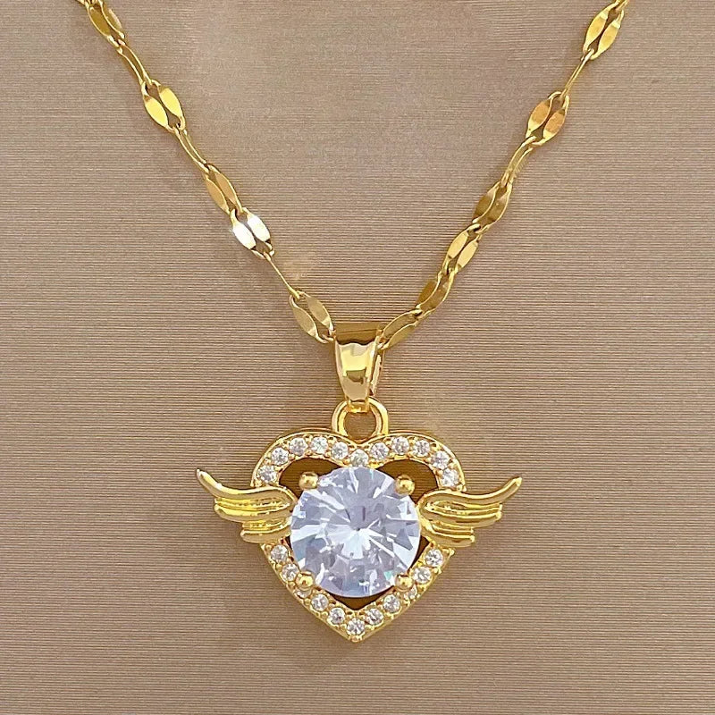 Fashionable and Luxurious Peach Heart Pearl Oyster Necklace, Personalized and Versatile Stainless Steel Clavicle Chain