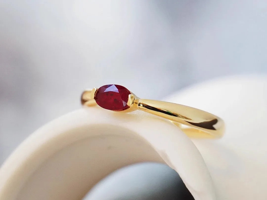 Refined S925 Sterling Silver Gold-plated ruby red zircon Ring For Women Casualfashion Design Luxury easiest